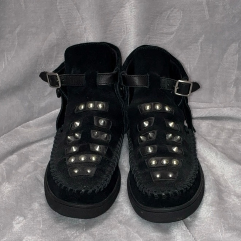 Coach Fringe Roccasin Sneaker with Stud Accents in Black, Women’s 8 - Picture 2 of 7